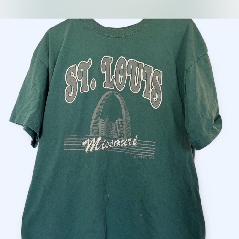 VTG Vintage Green St. Louis Graphic T-Shirt